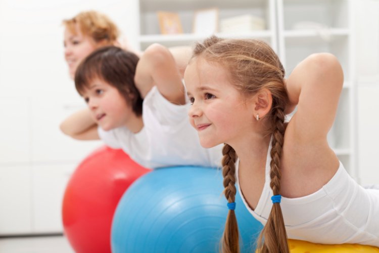 Легкие физические упражнения для ребенка